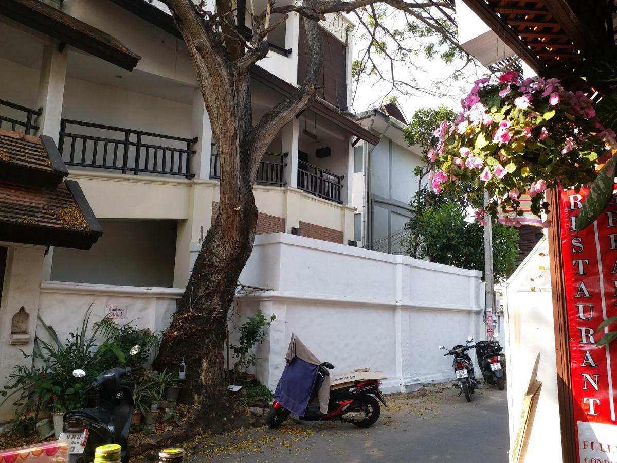 La Maison Verte Hostel Chiang Mai Exterior foto